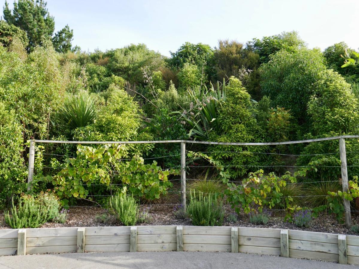 Aston Road Villa Bed & Breakfast Waikanae Luaran gambar